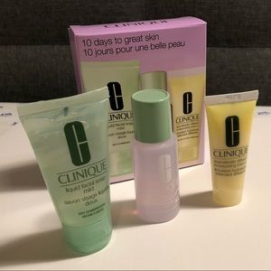 NEW Clinique skincare travel kit